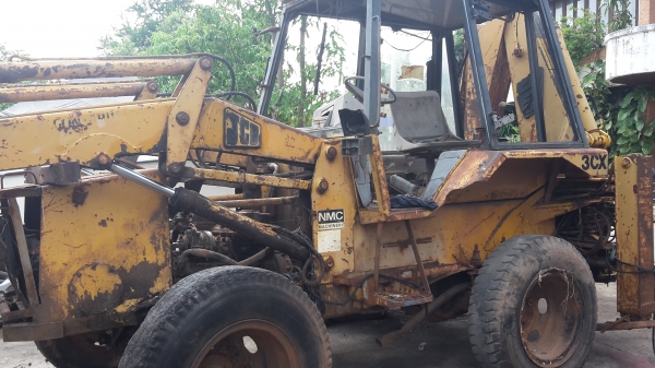 ขายรถJCB ตามสภาพอุปกรณ์ครบแต่ยังไม่ได้ทำเครื่องอีซูซุ 4BB1 ขาย 130000 บาท