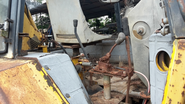 ขายรถJCB ตามสภาพอุปกรณ์ครบแต่ยังไม่ได้ทำเครื่องอีซูซุ 4BB1 ขาย 130000 บาท