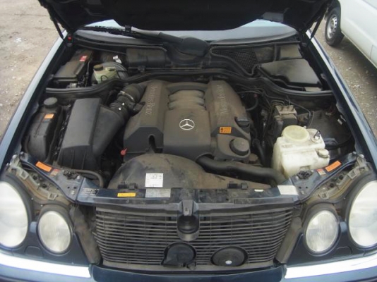 ขายหัวตัด MERCEDES BENZ E-CLASS E320 ติดหลังคาซันรูฟ พร้อมประตู 4 บาน เกียร์ AT ขาดแค่ท้าย นำเข้าจากประเทศญี่ปุ่น