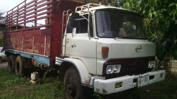 HINO KT 925 เพลาเดียว เครื่อง EH 700 เพาเวอร์ ช่วงล่างใหญ่ สภาพดี สนใจต่อต่อ 0835601591 หรือ 0903494058