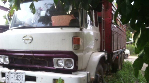 HINO KT 925 เพลาเดียว เครื่อง EH 700 เพาเวอร์ ช่วงล่างใหญ่ สภาพดี สนใจต่อต่อ 0835601591 หรือ 0903494058