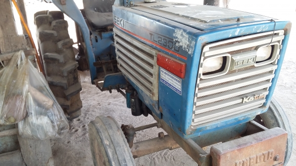 จัดส่งคุณสมชาย ลพบุรีขายรถไถไอซากิรุ่น TL2300 พร้อมผาน5LCS สภาพพร้อมใช้งาน