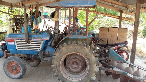 จัดส่งคุณสมชาย ลพบุรีขายรถไถไอซากิรุ่น TL2300 พร้อมผาน5LCS สภาพพร้อมใช้งาน