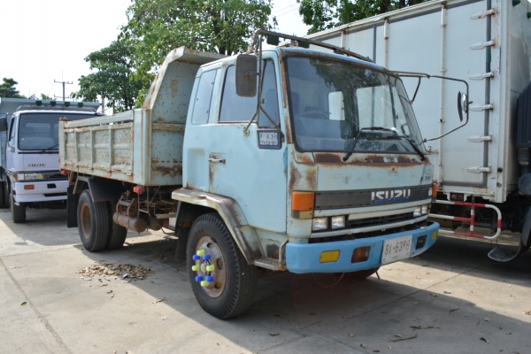 ISUZU Rocky 195 hp กระบะดั้ม  รถเดิมๆ