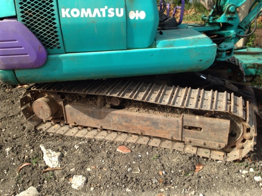 ขายด่วน รถขุด KOMATSU PC30-7  เก่าในสภาพสวย  พร้อมใช้งาน  โทร 089-7462641  สุวรรณี  เผ่าพงศ์ษา