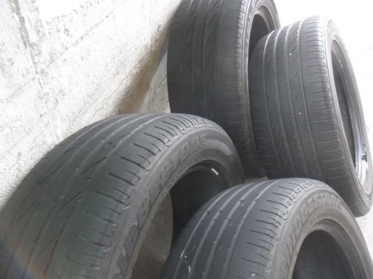 ยาง BRIDGESTONE 235/55R18 ปี12 สวยๆ 4 เส้น ราคา 3900 บาท