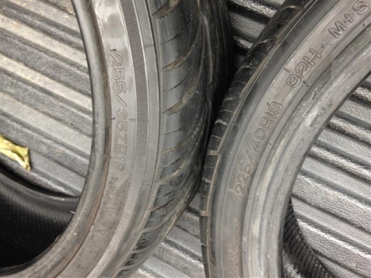 ขายยาง เก่าเอาไปใส่เล่น พอได้  700 ,บาท