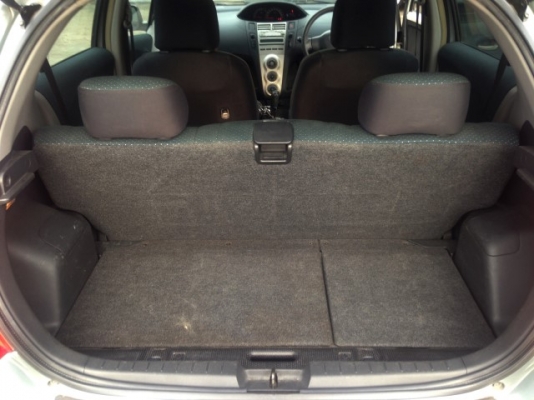 ขายแลกเทิร์น Yaris ตัวE ปี2006 เกียร์ออโต้ รถเก่ามาเทิร์นเป็นเงินดาวน์ได้ครับ จัดไฟแนนซ์ได้เต็ม