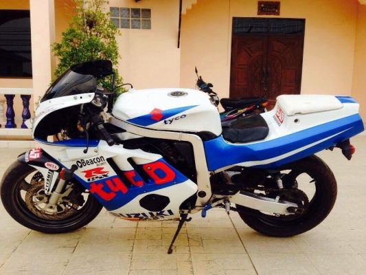 Gsxr400. ทะเบียนแท้ เล่มพร้อม 70000 โทร. 0927325427