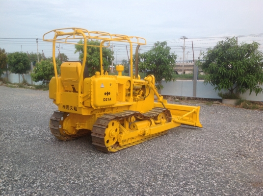 ขายรถแทรคเตอร์Komatsuรุ่นD21-3มือสองญี่ปุ่นไม่เคยใช้งานในไทยมีใบอินวอย