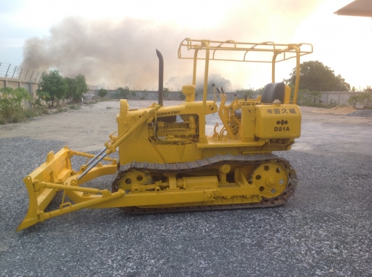 ขายรถแทรคเตอร์Komatsuรุ่นD21-3มือสองญี่ปุ่นไม่เคยใช้งานในไทยมีใบอินวอย