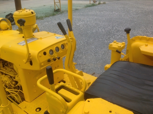 ขายรถแทรคเตอร์Komatsuรุ่นD21-3มือสองญี่ปุ่นไม่เคยใช้งานในไทยมีใบอินวอย