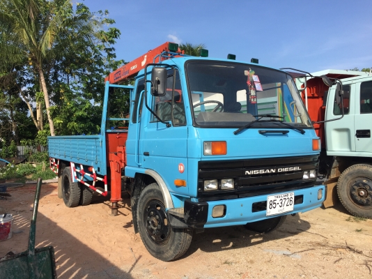 รถเฮี๊ยบ พร้อมใช้งาน. UD รถเฮี๊ยบ พร้อมใช้งาน. UD