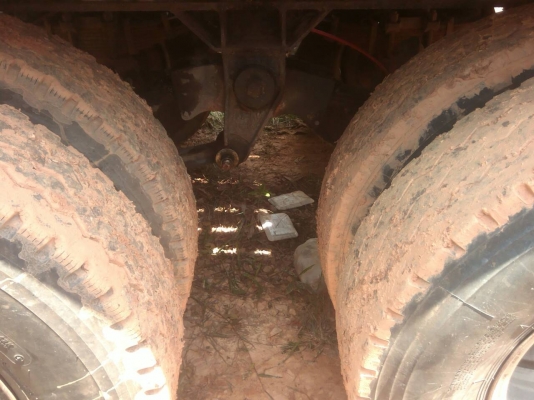 ขายหางพ่วง ไทยเทรลเลอร์. พื้นเรียบ 2 เพลา.  ปี 46   (  มีขาย 2 หาง. )   สนใจติดต่อ  081 - 6079515