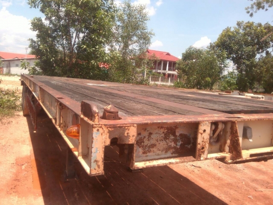 ขายหางพ่วง ไทยเทรลเลอร์. พื้นเรียบ 2 เพลา.  ปี 46   (  มีขาย 2 หาง. )   สนใจติดต่อ  081 - 6079515