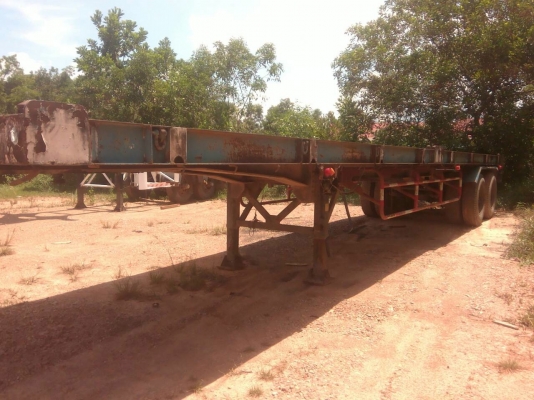 ขายหางพ่วง ไทยเทรลเลอร์. พื้นเรียบ 2 เพลา.  ปี 46   (  มีขาย 2 หาง. )   สนใจติดต่อ  081 - 6079515