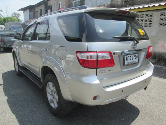 ขายToyota Fortuner 3.0V AT TOP ปลายปี08.  อ.ว.ท.ม.เพาเวอร์ ไฟฟ้า AIRBAG-ABS เบาะหนังแท้ ขับเคลื่อน2ล้อ เครื่อง3.0Vดีเซล เกียร์ออโต้ ใช้น้อย120,000โลแท้ เช็คศูนย์ มีประกันชั้น1 ไม่เคยเฉี่ยวชน สภาพดีมาก ขาย630,000  T.02-4133976,02-4552172,097-2425087