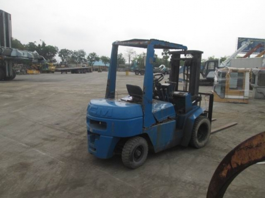 รถ FORKLIFT TCM FHD25Z