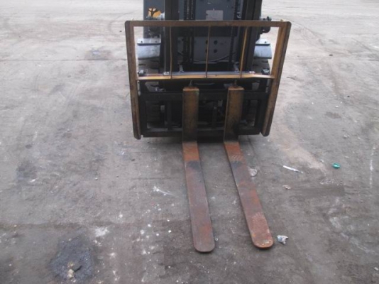 รถ FORKLIFT TCM FHG25N5