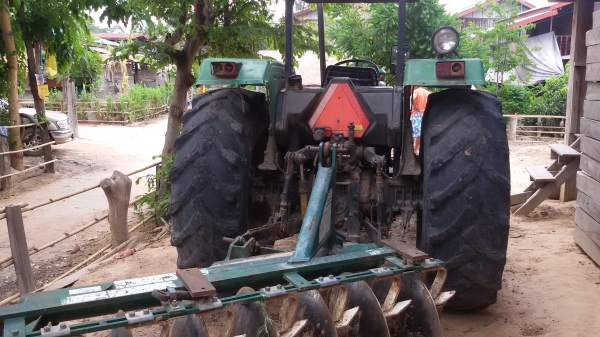 ด่วน!!!ขายรถไถ จอร์นเดียร์ 5310k พร้อมอุปกรณ์ ดันหน้า+ผาน7+ผาน3 ราคา 269000 บาท