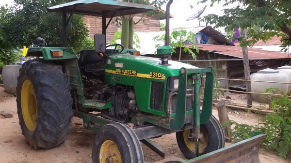 ด่วน!!!ขายรถไถ จอร์นเดียร์ 5310k พร้อมอุปกรณ์ ดันหน้า+ผาน7+ผาน3 ราคา 269000 บาท