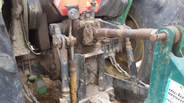 ด่วน!!!ขายรถไถ จอร์นเดียร์ 5310k พร้อมอุปกรณ์ ดันหน้า+ผาน7+ผาน3 ราคา 269000 บาท