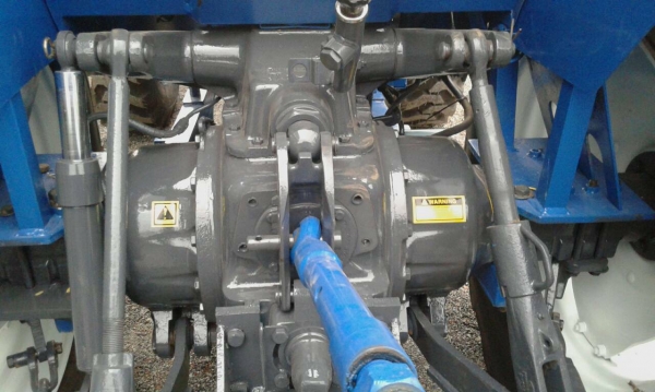 ขายฟอร์ด 7840 สองเพาคาราโร่หกสูบ เกียร์กลาง 8 &times; 2 เล่มทะเบียน ดันหน้าหางสี่ไครเฮงหลี