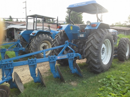 ขายฟอร์ด 7840 สองเพาคาราโร่หกสูบ เกียร์กลาง 8 &times; 2 เล่มทะเบียน ดันหน้าหางสี่ไครเฮงหลี