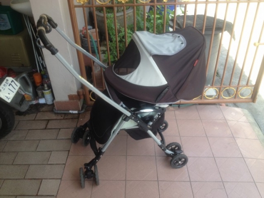 รถเข็นเด็ก APRICA ของมือสองญี่ปุ่นสภาพยังใหม่ๆพร้อมใช้งานครับ