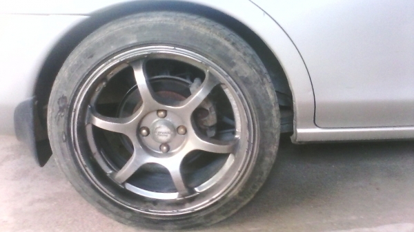 ขาย ล้อแม็ก ขอบ17" 4รู พร้อมยาง80\% ขาย ล้อแม็ก ขอบ17" 4รู พร้อมยาง80\%