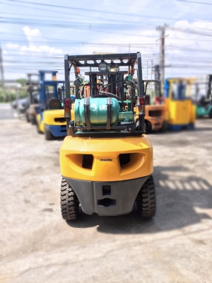 ขายโฟล์คลิฟ KOMATSU รุ่นล่าสุด(รุ่น16)2.5 ตัน 3เมตร เกียร์ออโต้ ชั่วโมงน้อยเครื่องดีเกียร์ดีมากๆๆ 270,000 บาท 094-4267888 จะเด็ด ขายโฟล์คลิฟ KOMATSU รุ่นล่าสุด(รุ่น16)2.5 ตัน 3เมตร เกียร์ออโต้ ชั่วโมงน้อยเครื่องดีเกียร์ดีมากๆๆ 270,000 บาท 094-4267888 จะเด็ด