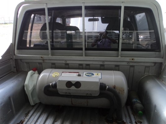 ฝากขายรถยนต์ NISSAN+ติดแก๊ส  สนใจโทร.089-028-4090