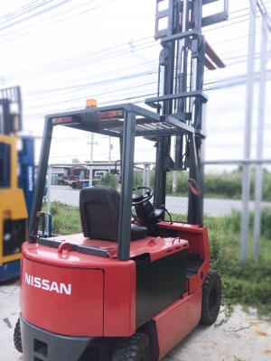 ขายโฟล์คลิฟ แบตเตอร์รี่ NISSAN ยก2.5ตัน 6 เมตร แถมตู้ชาร์จให้ฟรี 199,000 บาท 094-4267888 จะเด็ด