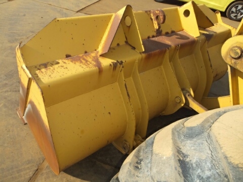 รถตักล้อยาง 515-2 รถตักล้อยาง 515-2