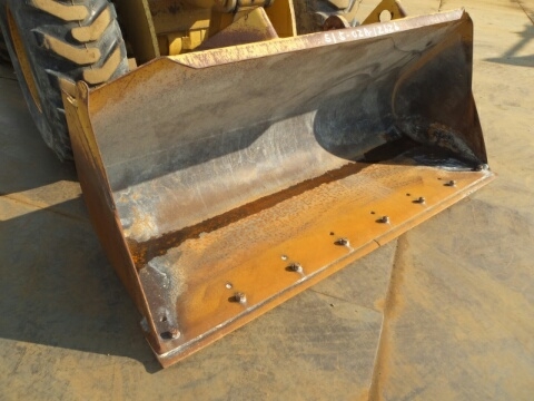 รถตักล้อยาง 515-2 รถตักล้อยาง 515-2