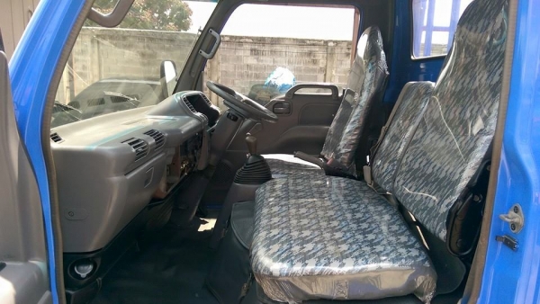 6ล้อNKR เครื่อง 135 แรง ยาว 4.30 เมตร รถสวยพร้อมใช้งานครับ