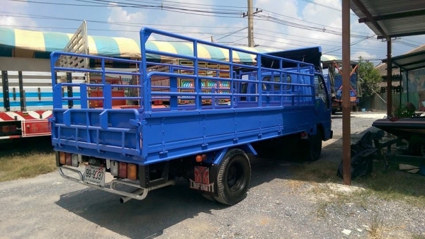 6ล้อNKR เครื่อง 135 แรง ยาว 4.30 เมตร รถสวยพร้อมใช้งานครับ