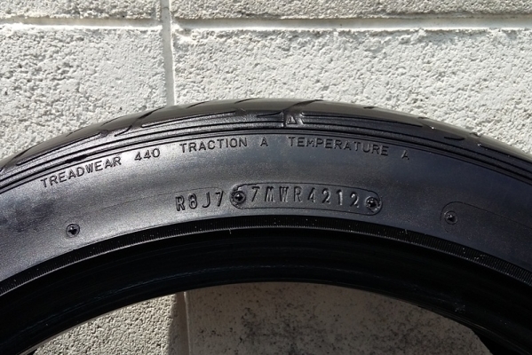 ยาง,225-45-18 DUNLOP LM703 ปลายปี12 หนึ่งคู่ 1,700