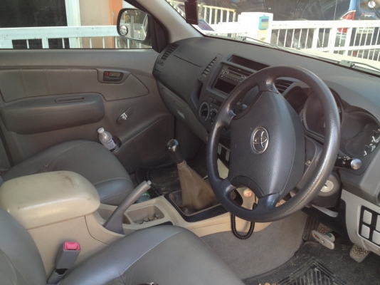 vigo2.5ประหยัดน้ำมัน ราคาเบาๆ(ไม่มีชนหนัก)มีเฉี่ยวบ้าง