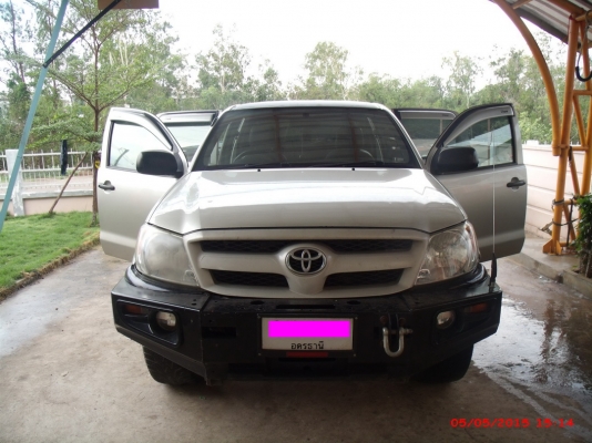 vigo2.5ประหยัดน้ำมัน ราคาเบาๆ(ไม่มีชนหนัก)มีเฉี่ยวบ้าง