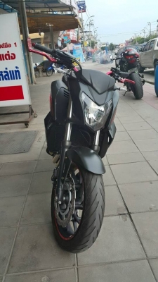 CB 650 F ปี 14 สีดำ วิ่ง 2,xxx ของแต่พอมีครับ สดมากเครื่องสมบูรณ์สุดๆ น่าใช้มาก