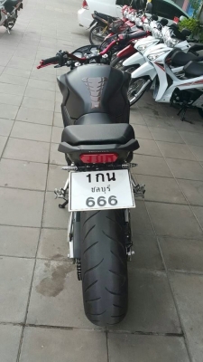 CB 650 F ปี 14 สีดำ วิ่ง 2,xxx ของแต่พอมีครับ สดมากเครื่องสมบูรณ์สุดๆ น่าใช้มาก