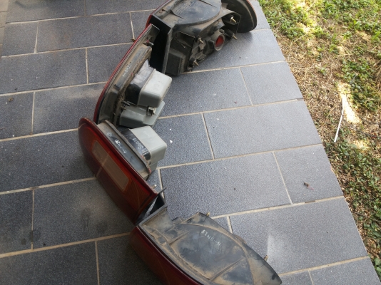 ขายไฟท้าย civic eg4d แท้ครบชุด