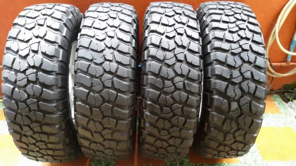 ขายล้อ bradley แท้ + ยาง bf km2 265/75/16 ปี 11 ขายล้อ bradley แท้ + ยาง bf km2 265/75/16 ปี 11