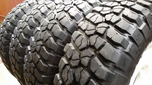 ขายล้อ bradley แท้ + ยาง bf km2 265/75/16 ปี 11 ขายล้อ bradley แท้ + ยาง bf km2 265/75/16 ปี 11