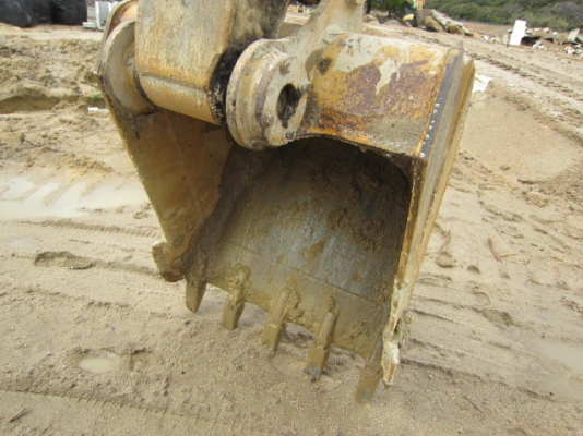 รถขุด Caterpillar 313CCR #HGF00715 สต็อกเรา นำเข้าจากญี่ปุ่น สนใจโทร. 080-6565422 (หนิง)