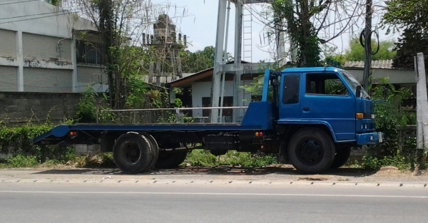 รถเทเลอร์พร้อมใช้งาน อีซูซุ SDR บรรทุก แม๊คโครPC120 ได้