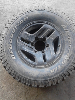 31x10.50R15 Bf Goodrich พร้อมแม็ก มี 1 ล้อ tel.081-427-3941 31x10.50R15 Bf Goodrich พร้อมแม็ก มี 1 ล้อ tel.081-427-3941