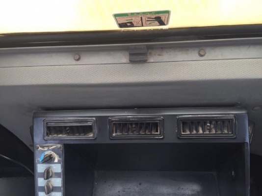 ขายรถแบคโฮ KOMATSU PC60-7 คอลโทรลสั้น มีแอร์พร้อม สภาพสวยพร้อมใช้ นำเข้าจากญี่ปุ่น มีVDOการทำงานครับ