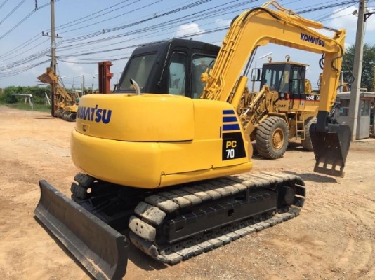 ขายรถแบคโฮ KOMATSU PC60-7 คอลโทรลสั้น มีแอร์พร้อม สภาพสวยพร้อมใช้ นำเข้าจากญี่ปุ่น มีVDOการทำงานครับ